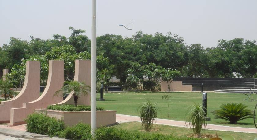 Blue Lemon Apartment Hotel, Alwar 4